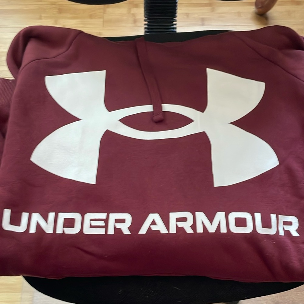 Under armor sweatshirt